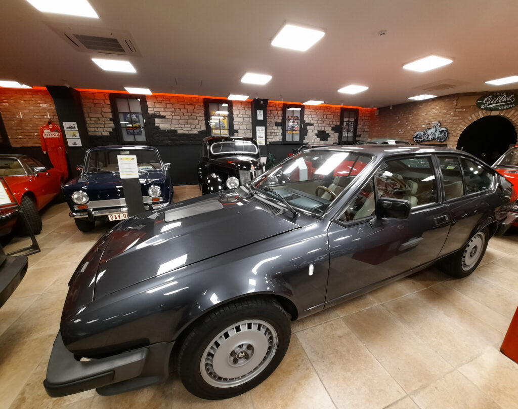  Alfa Roméo GTV 6