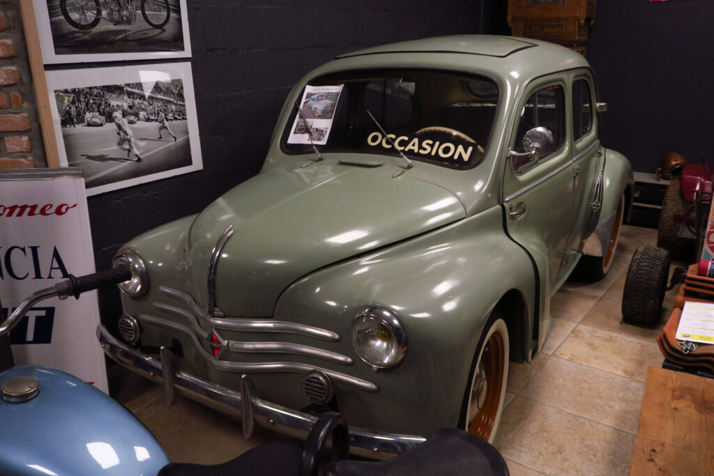  Renault 4 cv