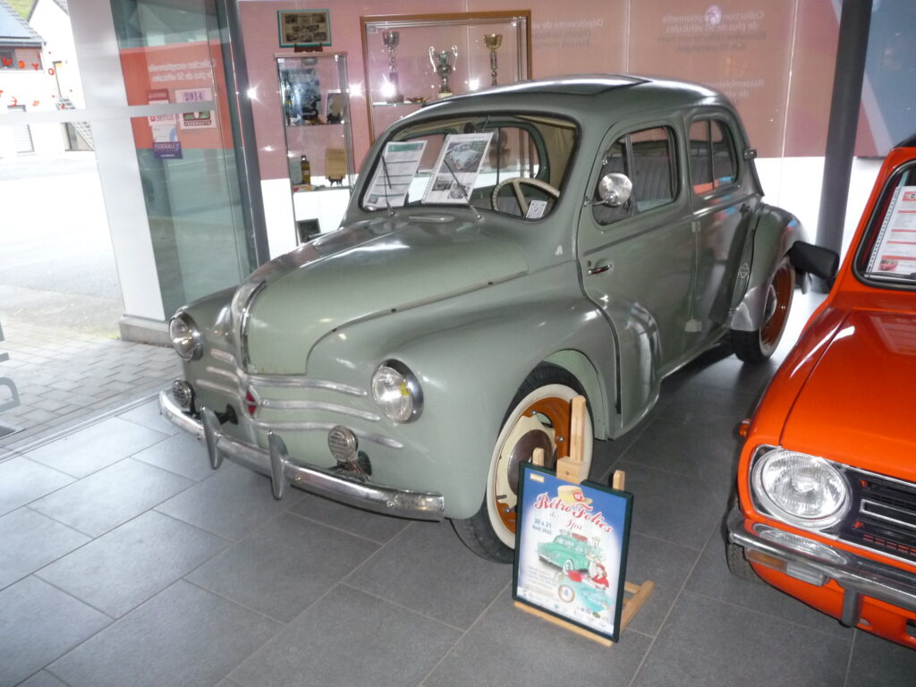  Renault 4 cv