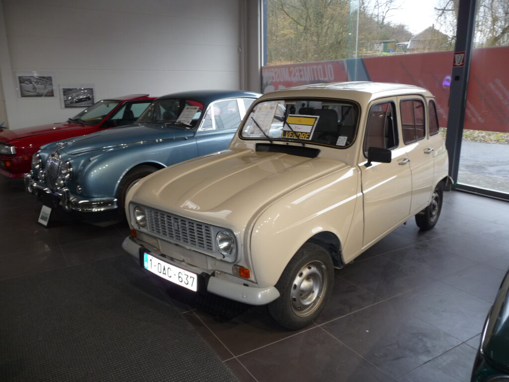  RENAULT 4TL