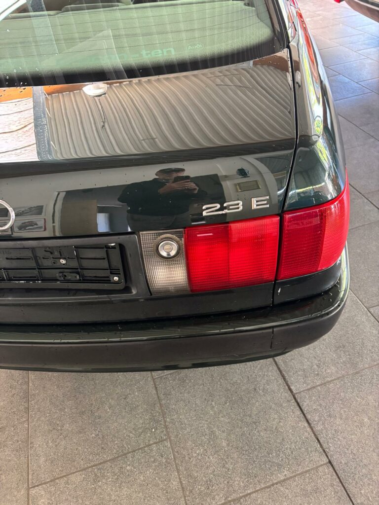 Photo d’illustration du véhicule Audi 80 2,3E