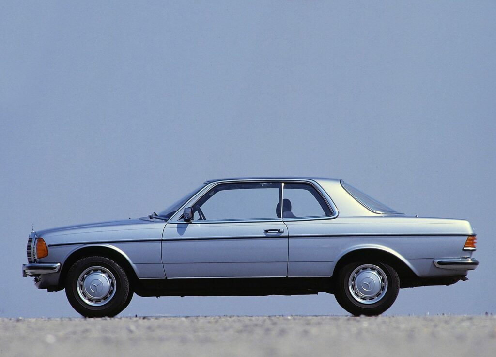 Photo d’illustration du véhicule MERCEDES-BENZ 230 C