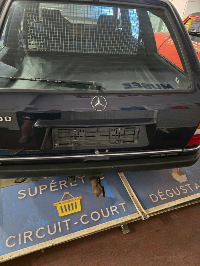 Photo d’illustration du véhicule MERCEDES BENZ 250 TD