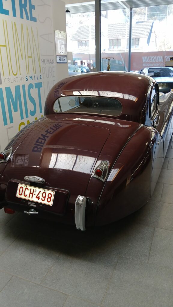 Photo d’illustration du véhicule JAGUAR XK120 FHC 