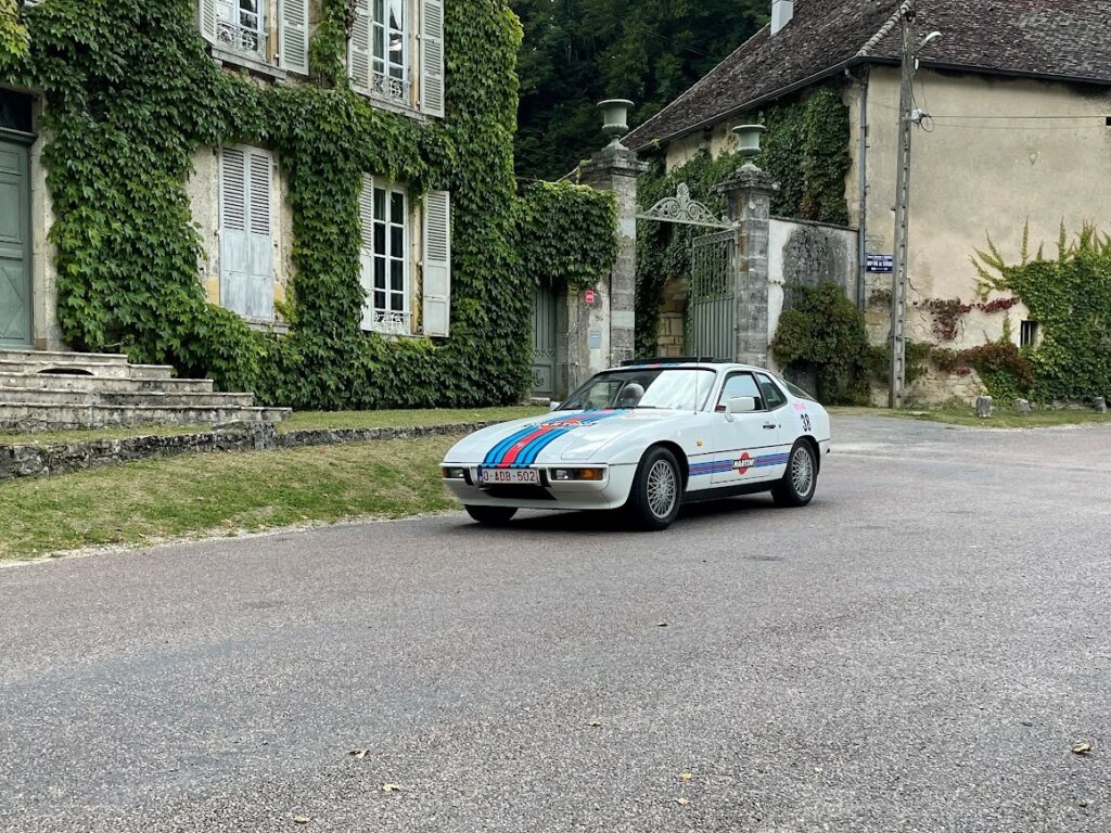 Photo d’illustration du véhicule PORSCHE 924 Targa