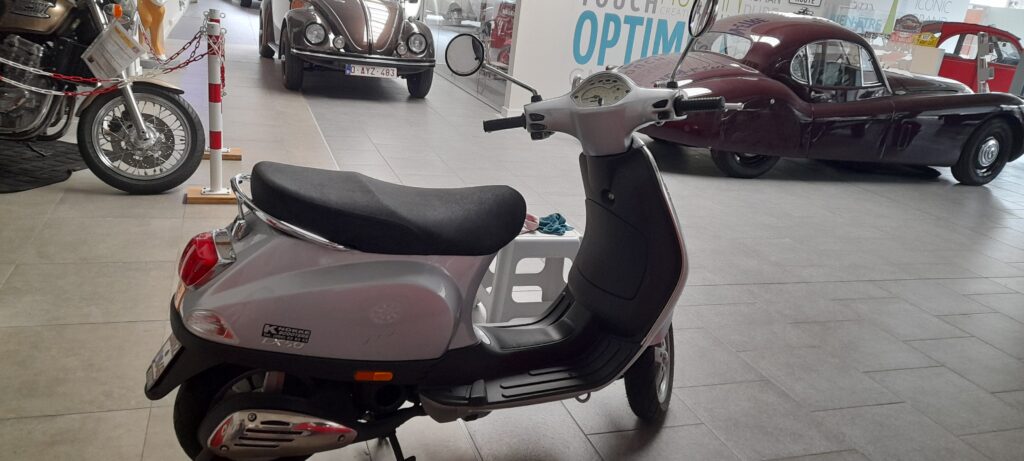 Photo d’illustration du véhicule PIAGGIO Vespa LX 50 ( C38)