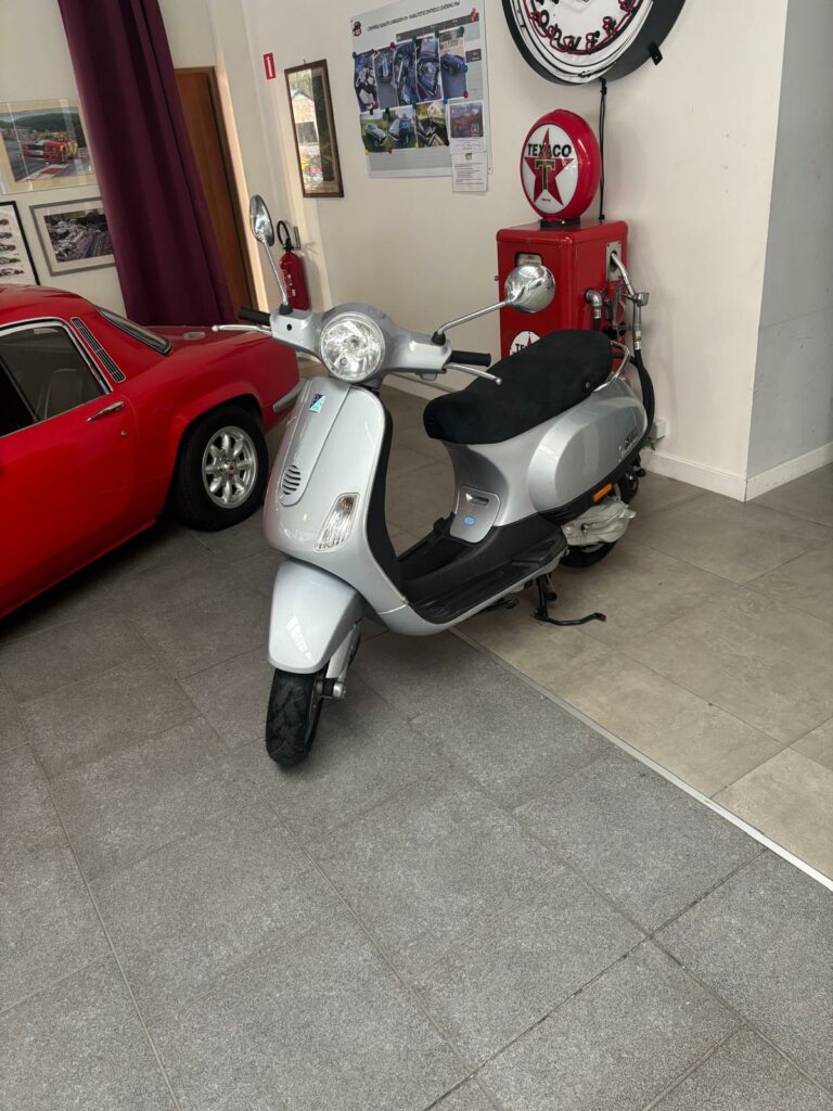  PIAGGIO Vespa LX 50 ( C38)