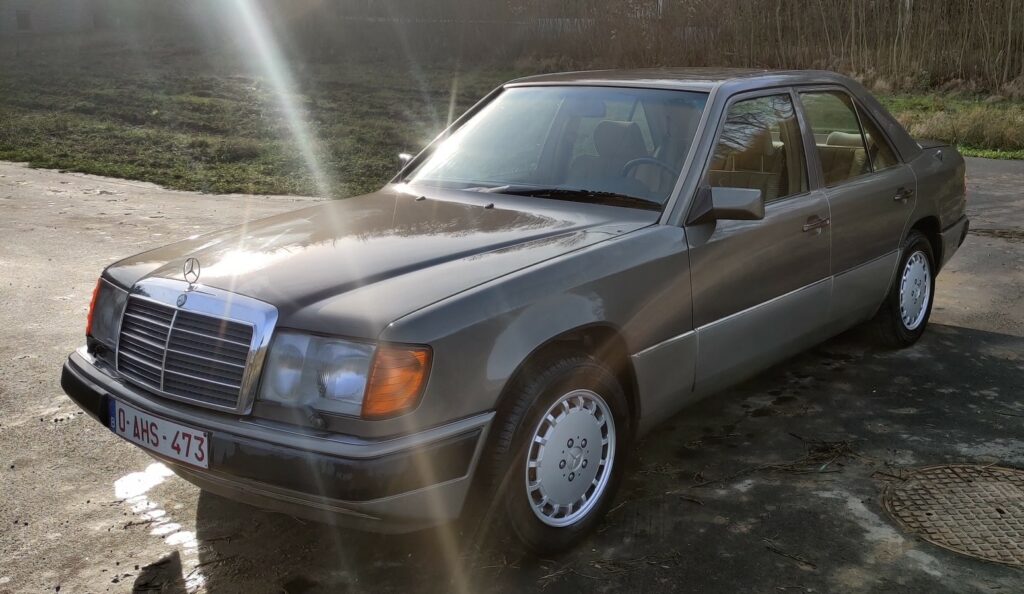 MERCEDES 300 E-4MAT