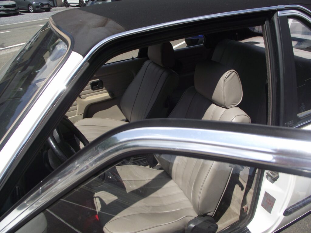 Photo d’illustration du véhicule BMW 323i BAUR Cabriolet