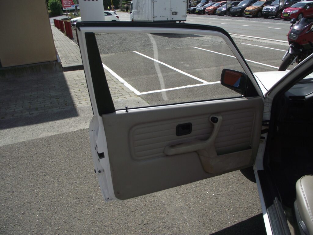 Photo d’illustration du véhicule BMW 323i BAUR Cabriolet