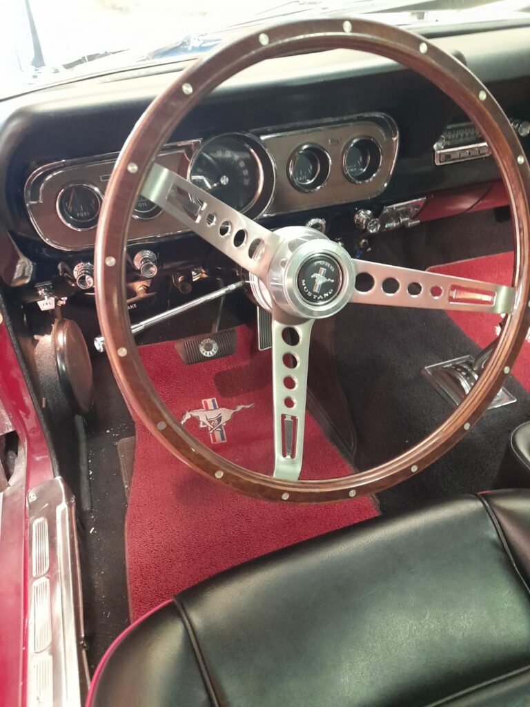 Photo d’illustration du véhicule FORD Mustang 289 C