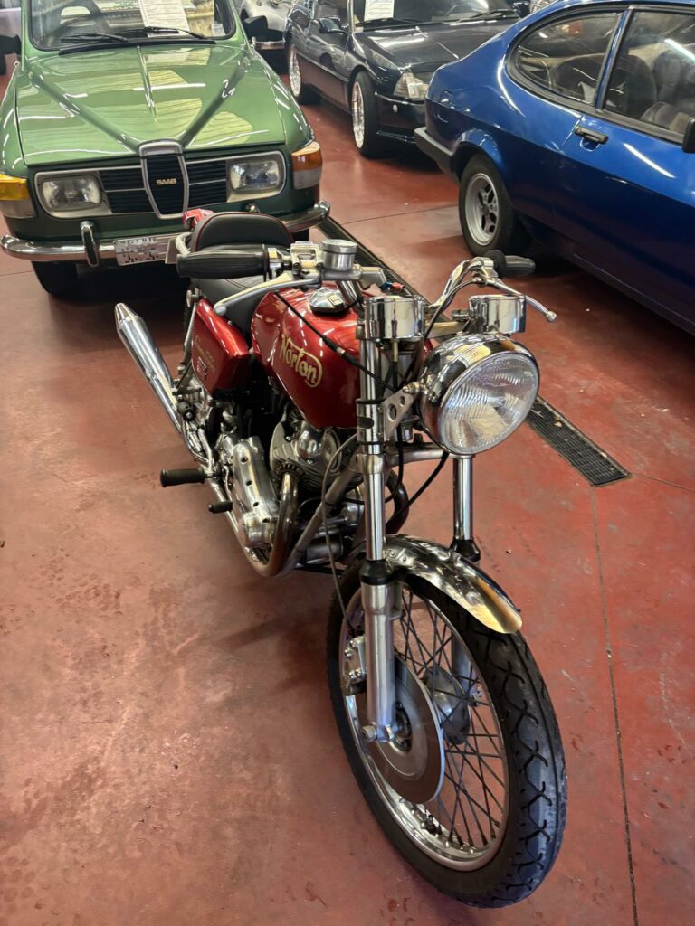  NORTON 750 Commando